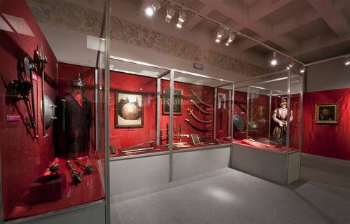 "Broń paradna i zdobiona"