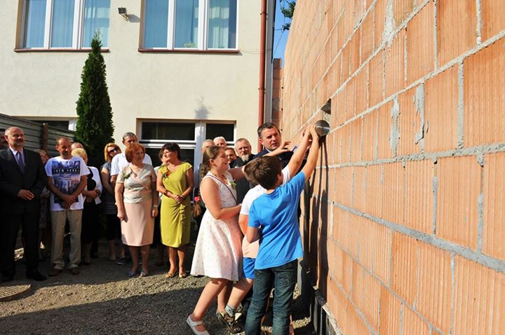 Wmurowanie kamienia węgielnego hali sportowej w Golkowicach