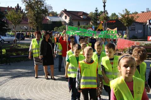 Chodź drogami z odblaskami!