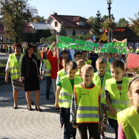 Chodź drogami z odblaskami!