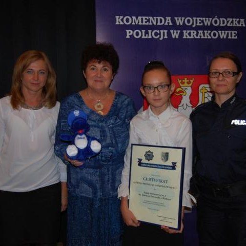 Szkoła Podstawowa nr 2 w Wieliczce z certyfikatem Szkoły Promującej Bezpieczeństwo