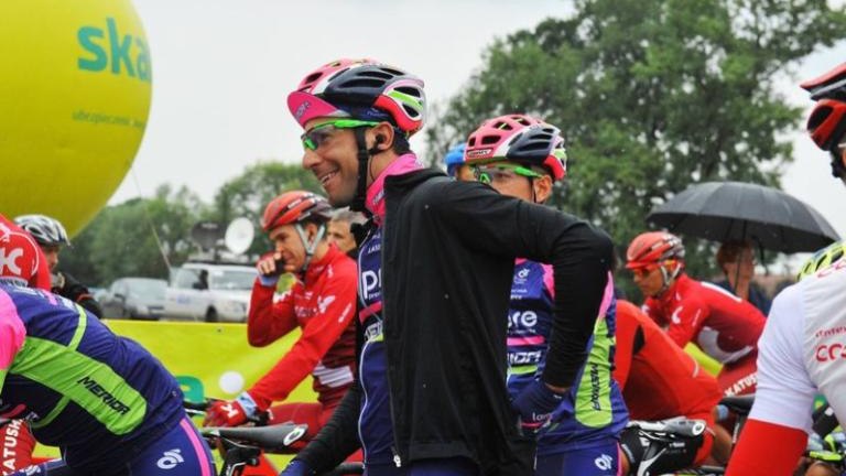 tour-de-polonia-wieliczka-brzegi-campus-misericordiae-czeslaw-lang-burmistrz-artur-koziol-etap-klasyk-kolarski-marczy-ski-23.jpg