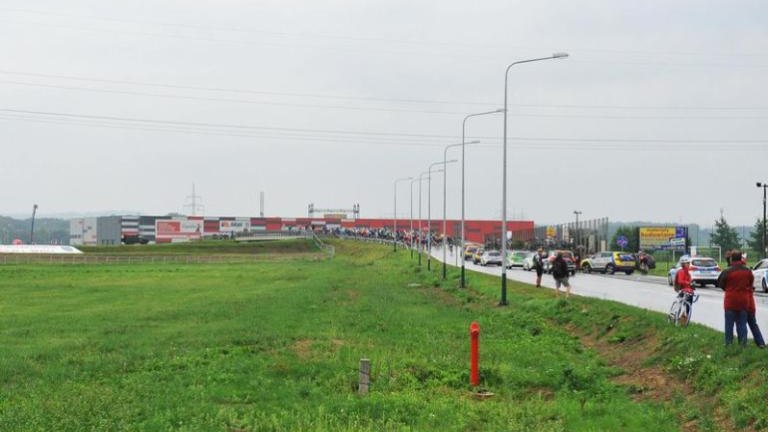 tour-de-polonia-wieliczka-brzegi-campus-misericordiae-czeslaw-lang-burmistrz-artur-koziol-etap-klasyk-kolarski-marczy-ski-35.jpg