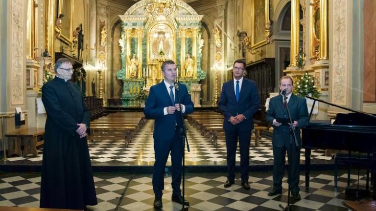 stypendia-papieske-wieliczka-artur-koziol-kosciol-klemensa002.jpg
