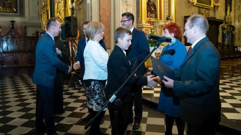 stypendia-papieske-wieliczka-artur-koziol-kosciol-klemensa013.jpg