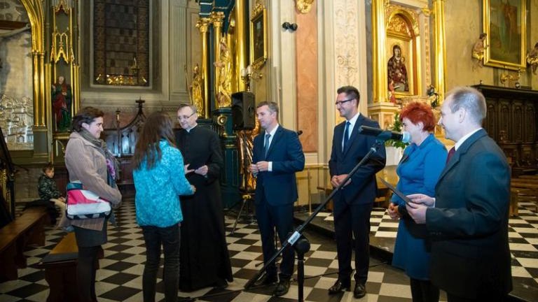 stypendia-papieske-wieliczka-artur-koziol-kosciol-klemensa015.jpg