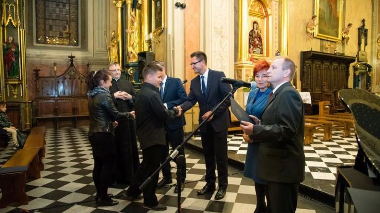 stypendia-papieske-wieliczka-artur-koziol-kosciol-klemensa018.jpg