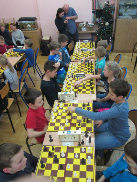 szkola-podstawowa-sledziejowice-wieliczka-artur-koziol-szachy-tutniej-szachowy-2.JPG