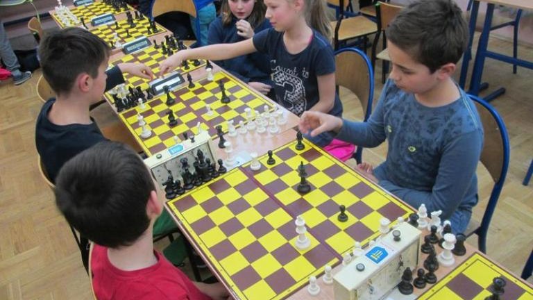 szkola-podstawowa-sledziejowice-wieliczka-artur-koziol-szachy-tutniej-szachowy-3.JPG
