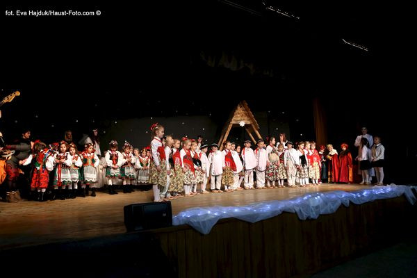 przedszkolaki-mietniow-wieliczka-koledowanie-pastoralka-spiew-burmistrz-boze-narodzenie-13.jpg