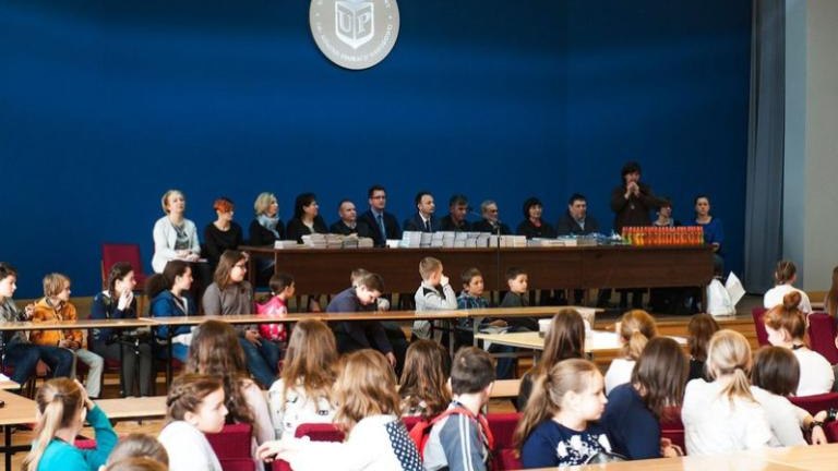 dzieci-ce-ferie-na-uniwersytecie-wieliczka-nauka-edukacja-uniwersytet-pedagogiczny-burmistrz-machnik-sleczka-12.jpg