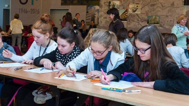 dzieci-ce-ferie-na-uniwersytecie-wieliczka-nauka-edukacja-uniwersytet-pedagogiczny-burmistrz-machnik-sleczka-19.jpg