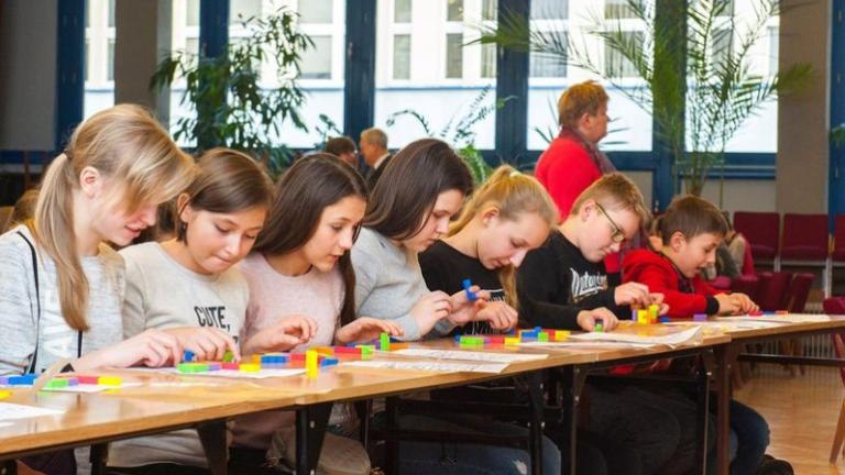 dzieci-ce-ferie-na-uniwersytecie-wieliczka-nauka-edukacja-uniwersytet-pedagogiczny-burmistrz-machnik-sleczka-27.jpg