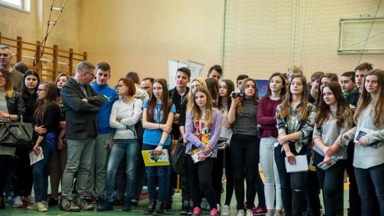 III-kozmickie-targi-edukacyjne-wieliczka-kozmice-wielkie-burmistrz-artur-koziol002.jpg