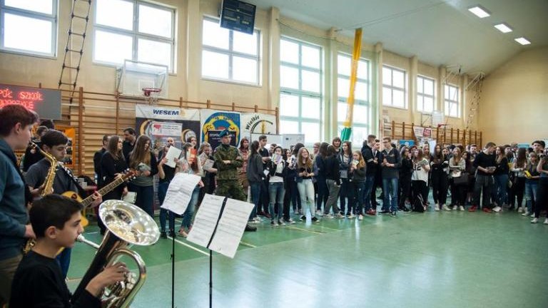 III-kozmickie-targi-edukacyjne-wieliczka-kozmice-wielkie-burmistrz-artur-koziol012.jpg