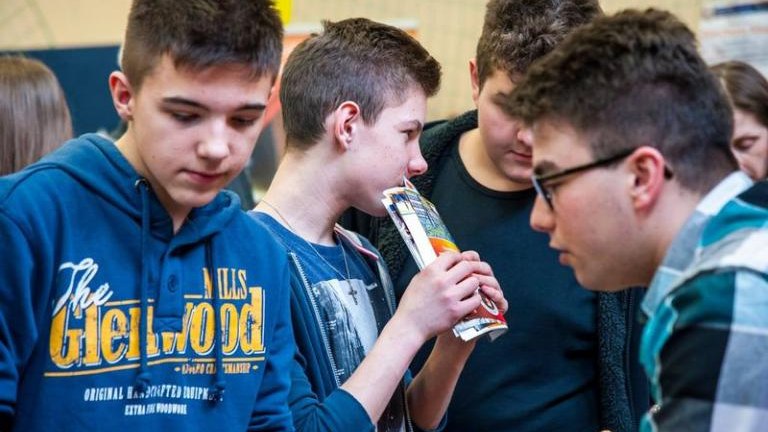 III-kozmickie-targi-edukacyjne-wieliczka-kozmice-wielkie-burmistrz-artur-koziol017.jpg