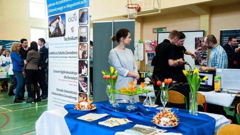 III-kozmickie-targi-edukacyjne-wieliczka-kozmice-wielkie-burmistrz-artur-koziol025.jpg