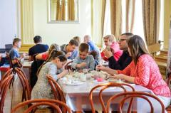 IV RODZINNA MANUFAKTURA ŚWIĄTECZNYCH OZDÓB