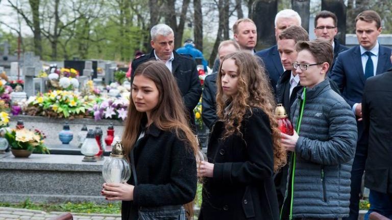 obchody-77-rocznicy-zbrodni-katynskiej-wieliczka-artur-koziol-019.jpg