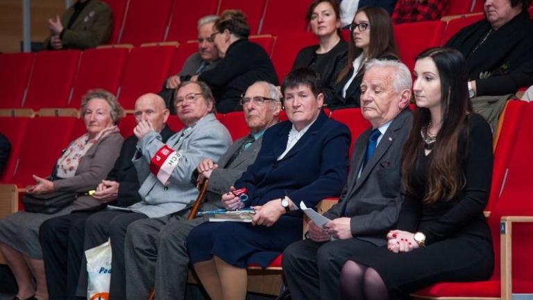 obchody-77-rocznicy-zbrodni-katynskiej-wieliczka-artur-koziol-026.jpg