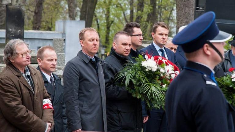 obchody-77-rocznicy-zbrodni-katynskiej-wieliczka-artur-koziol-032.jpg