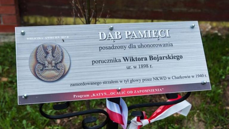 obchody-77-rocznicy-zbrodni-katynskiej-wieliczka-artur-koziol-064.jpg