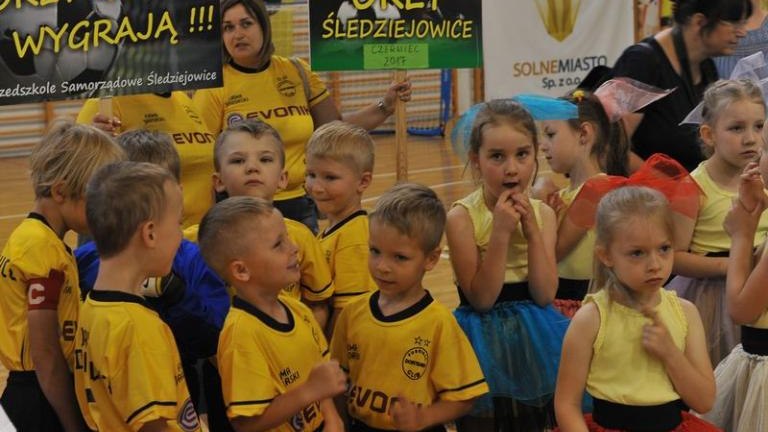 maly-mundial-2017-w-wieliczce-IV-gminny-turniej-mini-pi-ki-no-nej-przedszkolak-w-artur-koziol-016.jpg