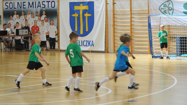 maly-mundial-2017-w-wieliczce-IV-gminny-turniej-mini-pi-ki-no-nej-przedszkolak-w-artur-koziol-025.jpg