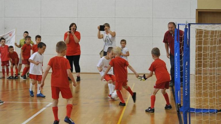 maly-mundial-2017-w-wieliczce-IV-gminny-turniej-mini-pi-ki-no-nej-przedszkolak-w-artur-koziol-027.jpg