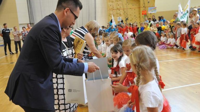 maly-mundial-2017-w-wieliczce-IV-gminny-turniej-mini-pi-ki-no-nej-przedszkolak-w-artur-koziol-064.jpg