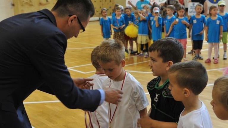 maly-mundial-2017-w-wieliczce-IV-gminny-turniej-mini-pi-ki-no-nej-przedszkolak-w-artur-koziol-079.jpg