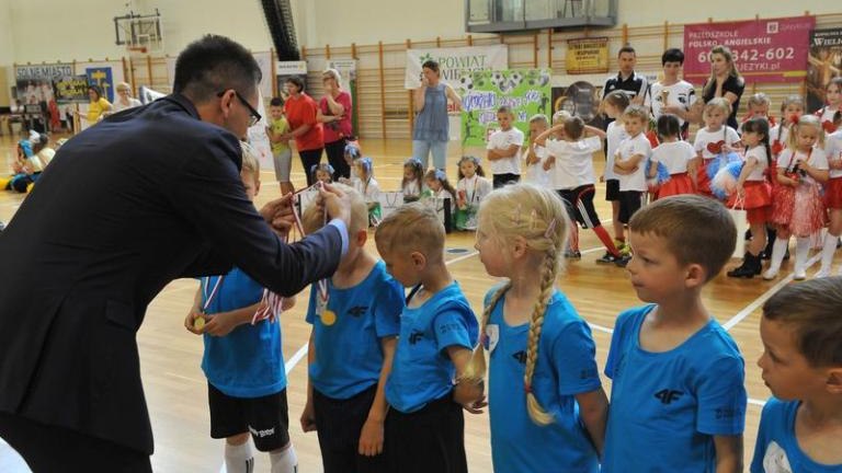 maly-mundial-2017-w-wieliczce-IV-gminny-turniej-mini-pi-ki-no-nej-przedszkolak-w-artur-koziol-082.jpg