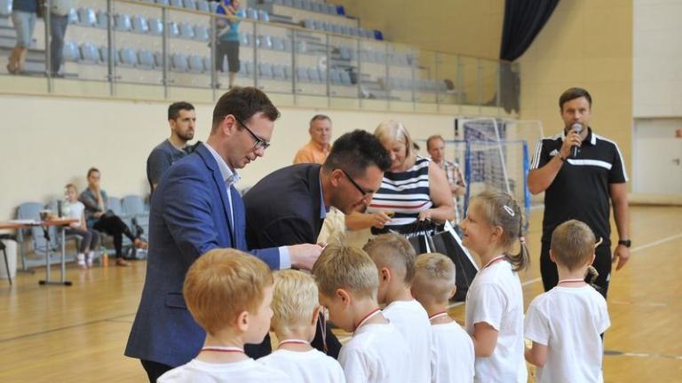 maly-mundial-2017-w-wieliczce-IV-gminny-turniej-mini-pi-ki-no-nej-przedszkolak-w-artur-koziol-095.jpg