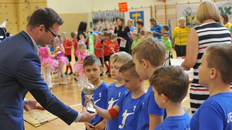 maly-mundial-2017-w-wieliczce-IV-gminny-turniej-mini-pi-ki-no-nej-przedszkolak-w-artur-koziol-098.jpg