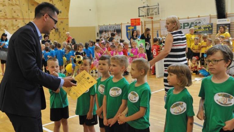 maly-mundial-2017-w-wieliczce-IV-gminny-turniej-mini-pi-ki-no-nej-przedszkolak-w-artur-koziol-103.jpg
