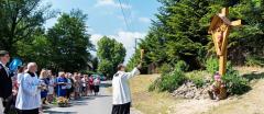Poświęcenie przydrożnego krzyża w Pawlikowicach