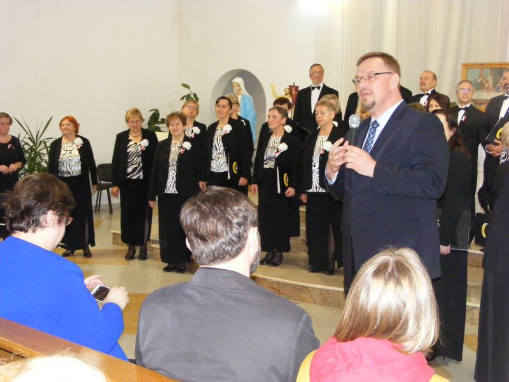 chor camerata na tournee w republice mołdawi i rumunii-wieliczka-001.jpg
