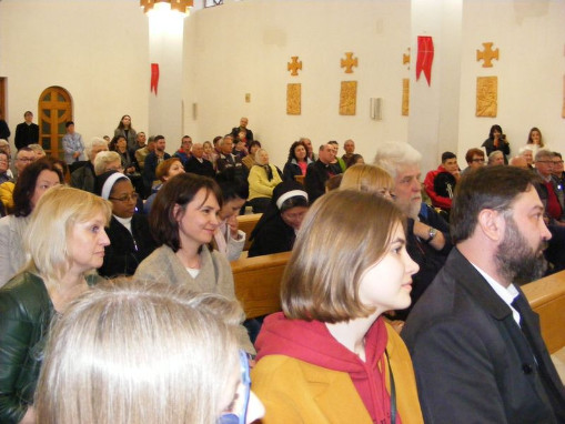 chor camerata na tournee w republice mołdawi i rumunii-wieliczka-002.jpg