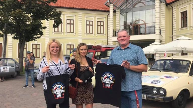 VIII Międzynarodowy Zlot Dacii Drum Bun 2019 wieliczka_11.jpg