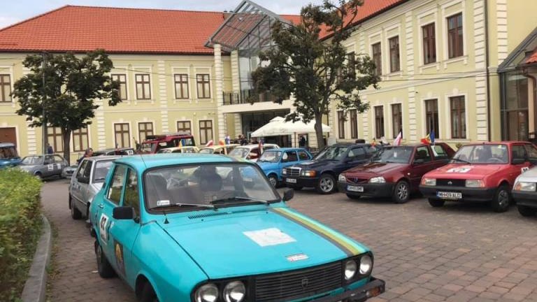 VIII Międzynarodowy Zlot Dacii Drum Bun 2019 wieliczka_4.jpg