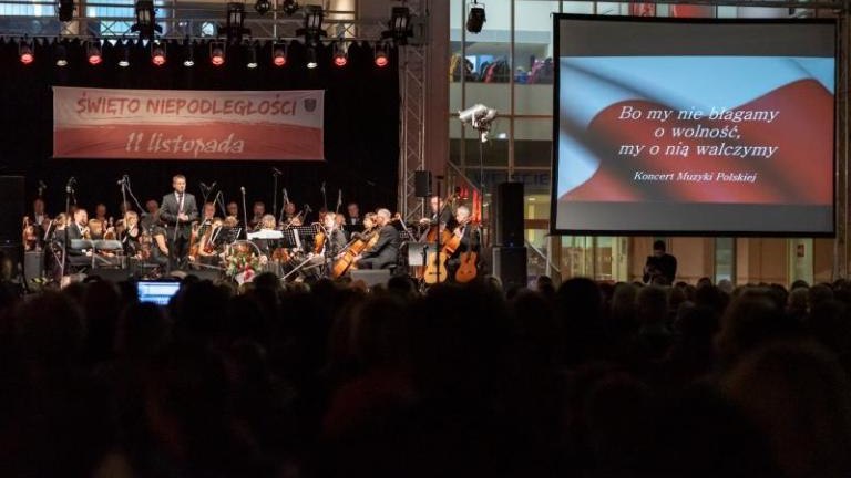 Koncert 11 listopada 2019 Bo my nie błagamy o wolność my o nią walczymy - 011.jpg