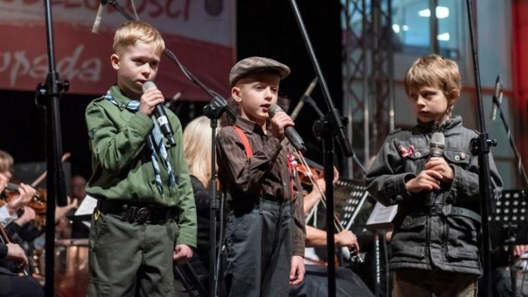 Koncert 11 listopada 2019 Bo my nie błagamy o wolność my o nią walczymy - 046.jpg