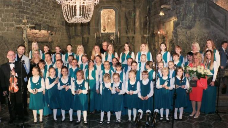 jubileusz choru ziarenko z podstolic 2019 - 002.jpg