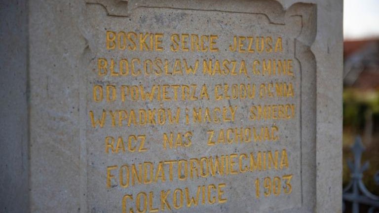 poswiecenie odnowionej kapliczki w golkowicach - 007.jpg