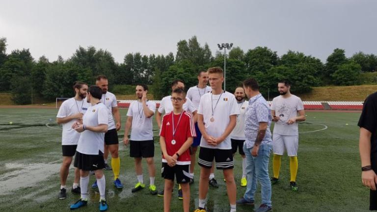 turniej pilkarski z okazji 101 rocznicy relacji dyplomatycznych Polski i Rumunii-046.jpg