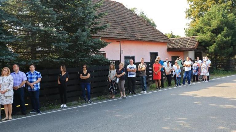 Poświęcenie odnowionej kaplicy Niedzielskich w Śledziejowicach7.jpg