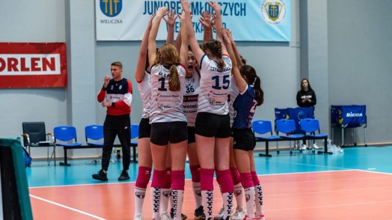 mistrzostwa polski juniorek mlodszych w siatkowce wieliczka-014.jpg