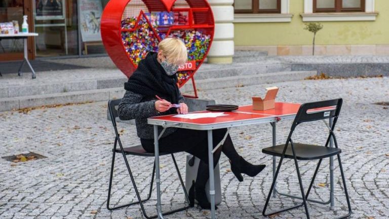 akcja krwiodawstwa przed Wielicka Mediateka-019.jpg