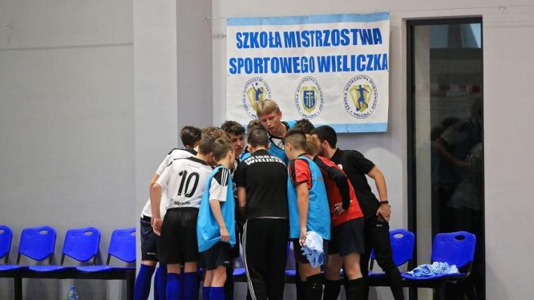 Turniej eliminacyjny Młodzieżowych Mistrzostw Polski do lat 19 w futsalu w Wieliczce-002.jpg