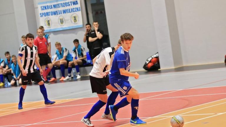 Turniej eliminacyjny Młodzieżowych Mistrzostw Polski do lat 19 w futsalu w Wieliczce-008.jpg